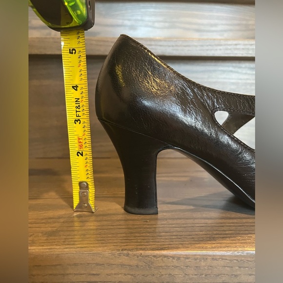 Naturalizer Vintage Shoe - Picture 7 of 13